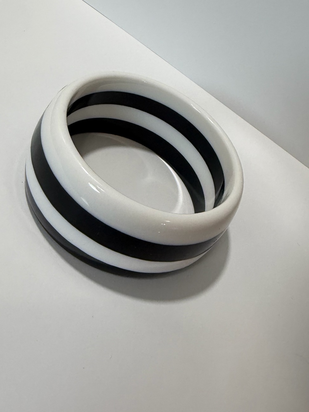 Chunky Black & White Resin Stripe Bangle Bracelet Retro Mod Statement Cuff
